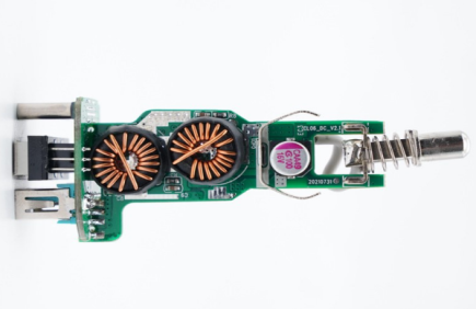 PD 30W输出DC同步开关降压车充方案IP6825T
