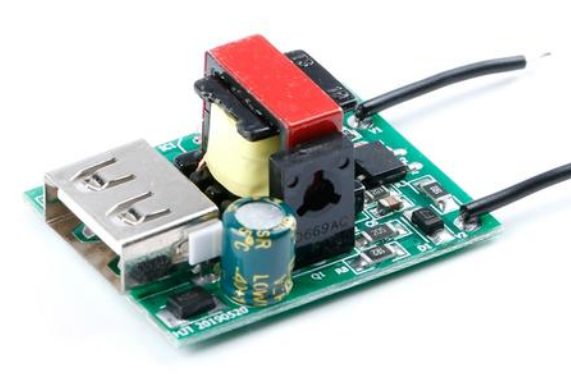 DC-DC降压模块（72V转5V1A）实拍图