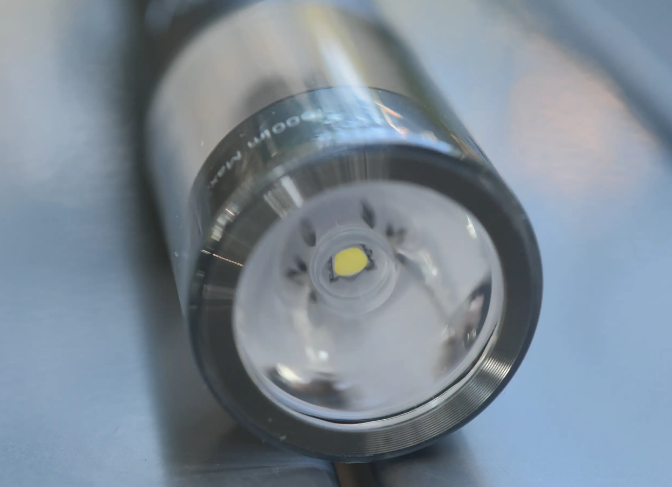 led手电筒灯芯t90和t10哪个亮