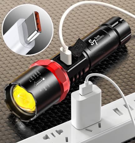 强光手电充电器是多少伏的 强光手电充电器是多少伏的