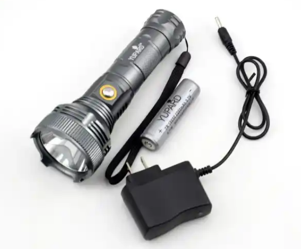 强光远射手电筒充电器多少钱 强光远射手电筒充电器多少钱