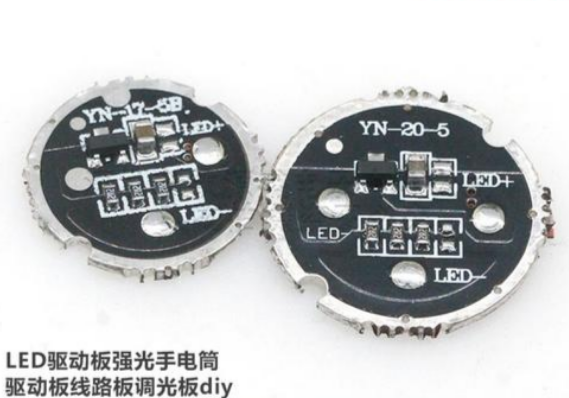 强光手电筒驱动电路图 强光手电筒驱动电路图