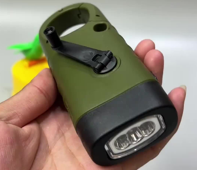 多功能手摇自发电手电筒