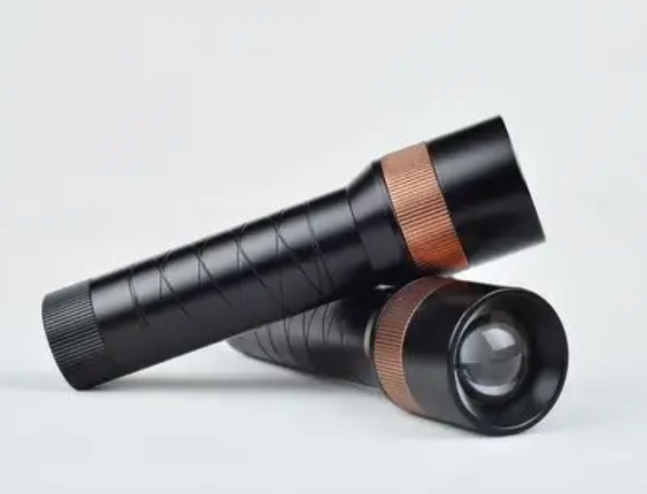 led手电筒电池几伏