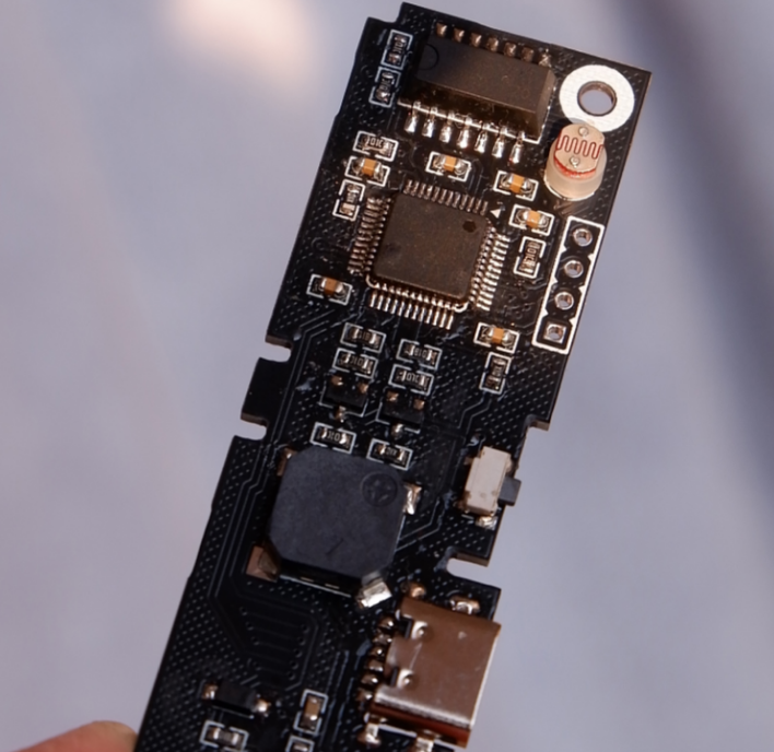 7.4v充电管理芯片有哪些组成