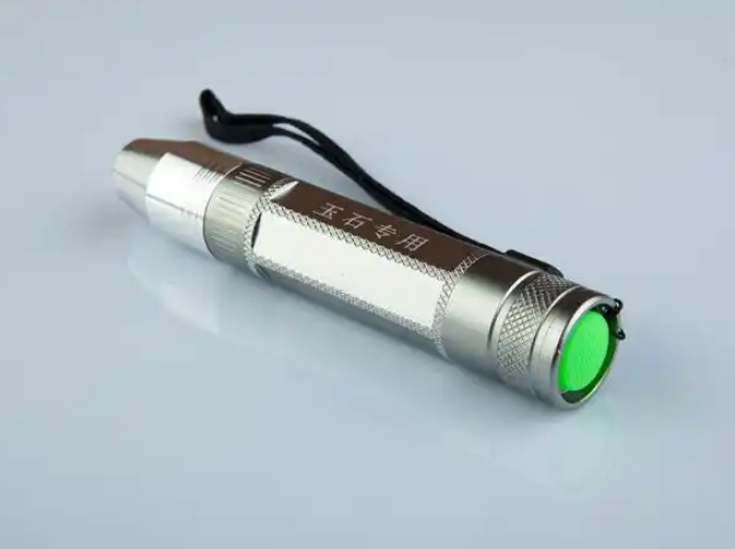 赌石专用强光手电筒几号电池 赌石专用强光手电筒几号电池