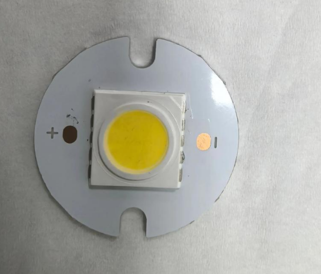 怎样判断手电筒的led圆灯珠的好坏 怎样判断手电筒的led圆灯珠的好坏